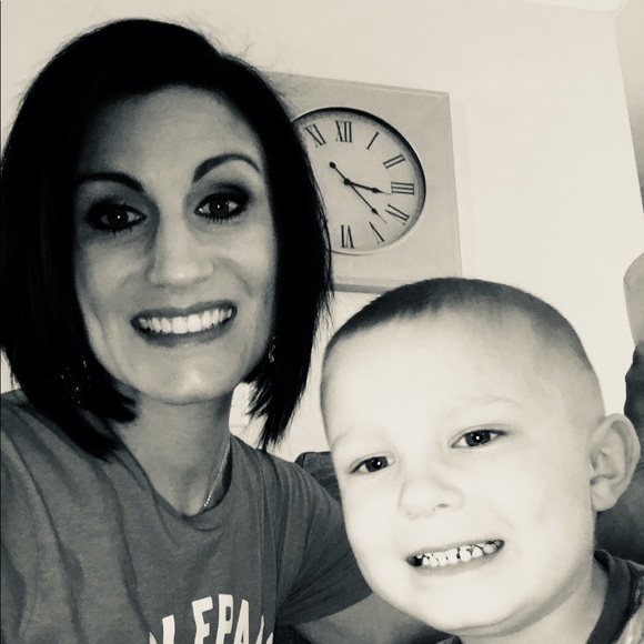 Meet your Posher, Alexandra - Picture 2 of 5